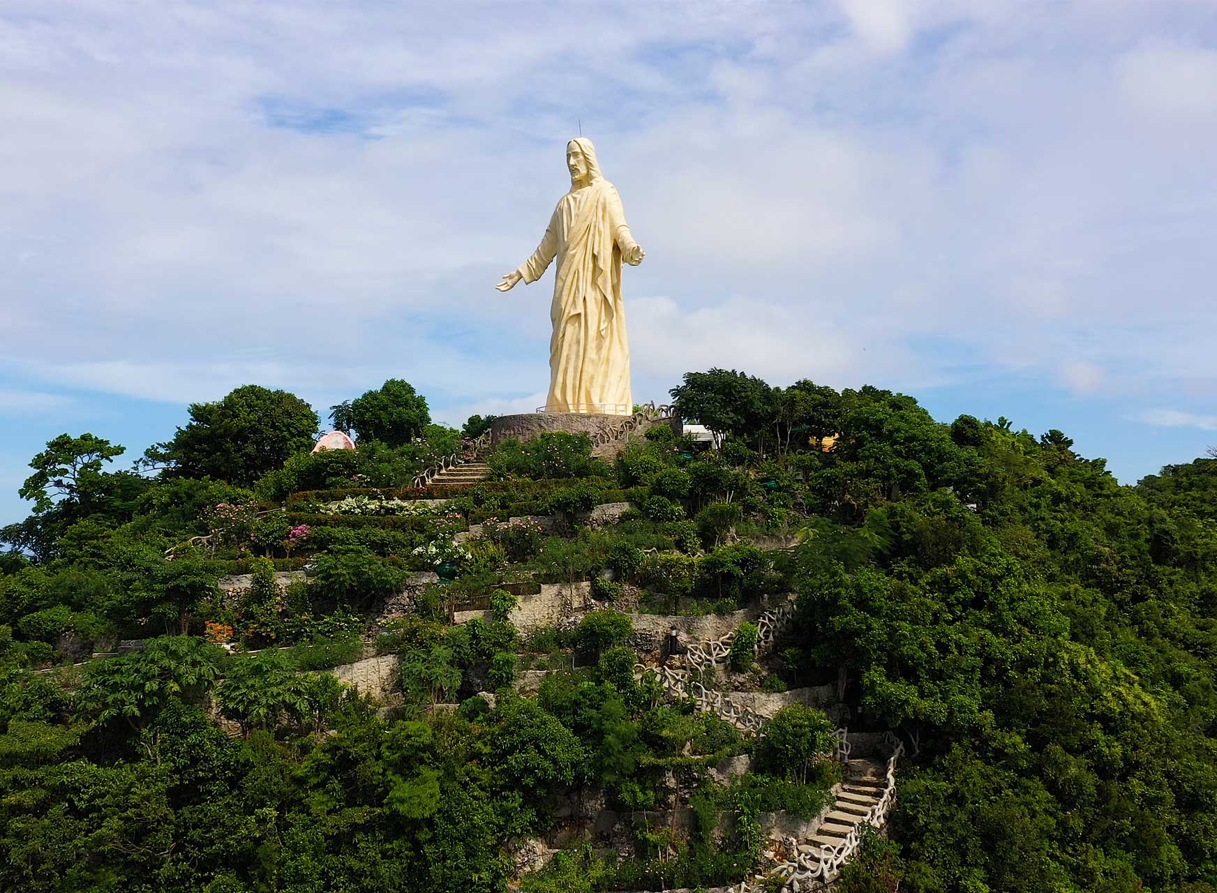 Statue of Christ the Savior Hundred Islands Pangasinan/ Statue of the Risen Christ, Tarlac