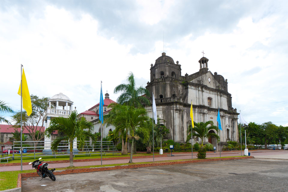 Pagbisita Naga Metropolitan Cathedral