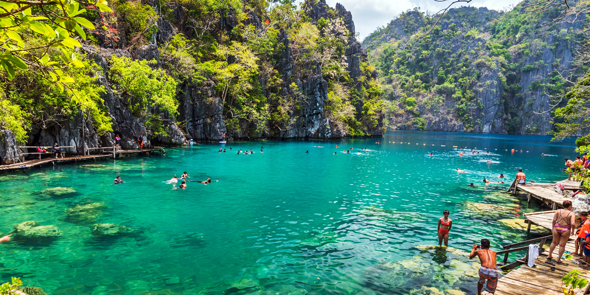 Holidays in the Philippines - Kayangan lake