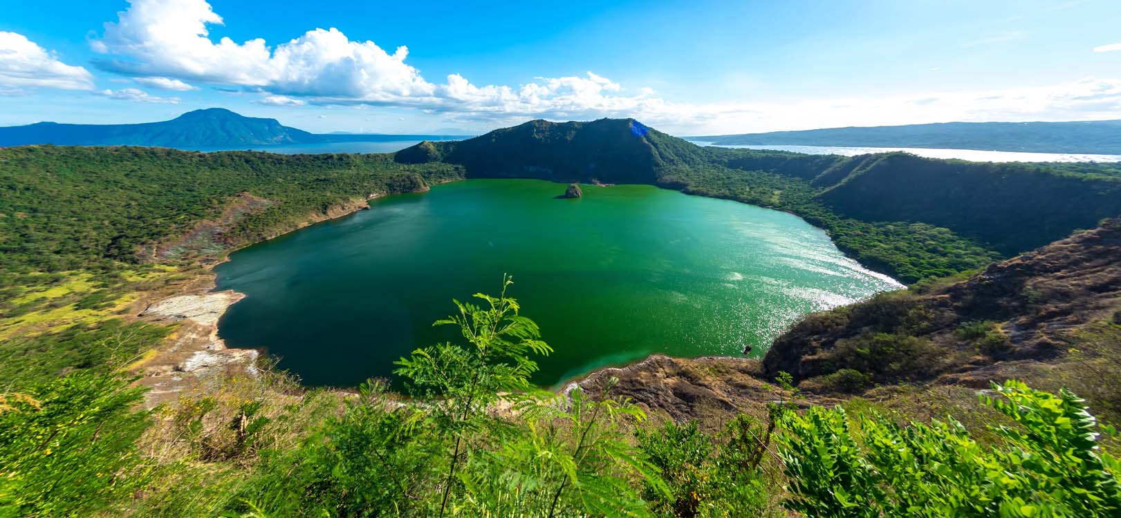 Philippines tourist attractions - Taal Lake