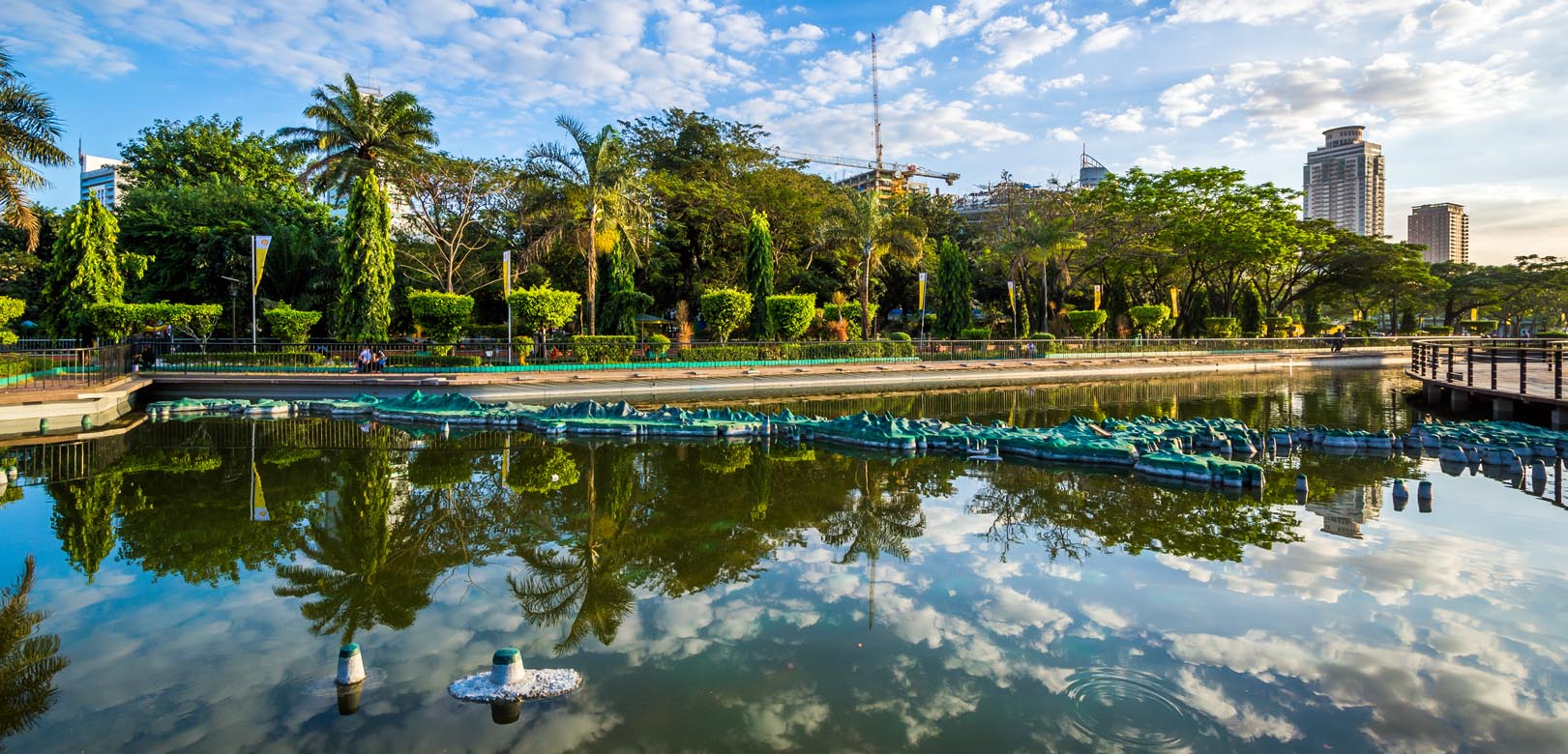 visiting manila - Rizal park