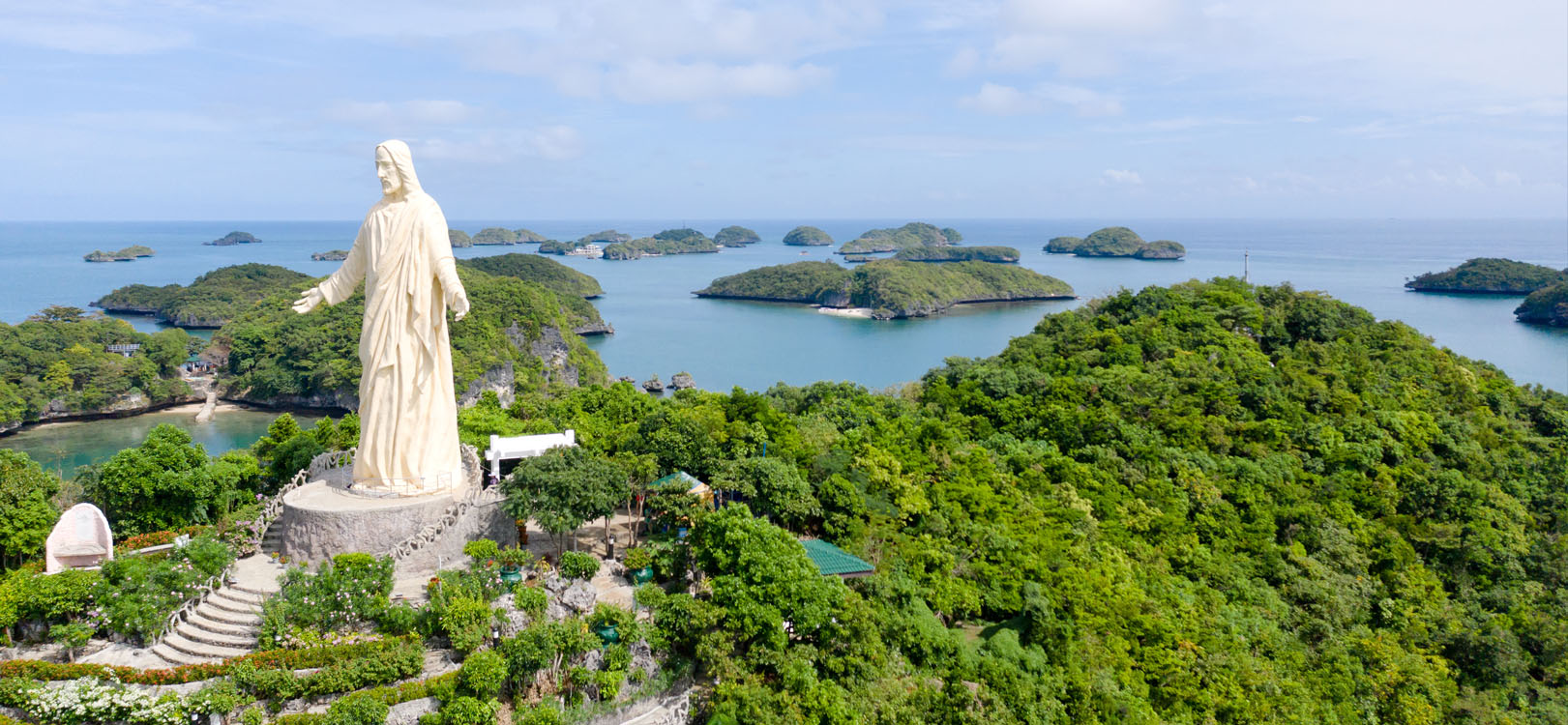 Island Hopping in the Philippines - Hundred Islands