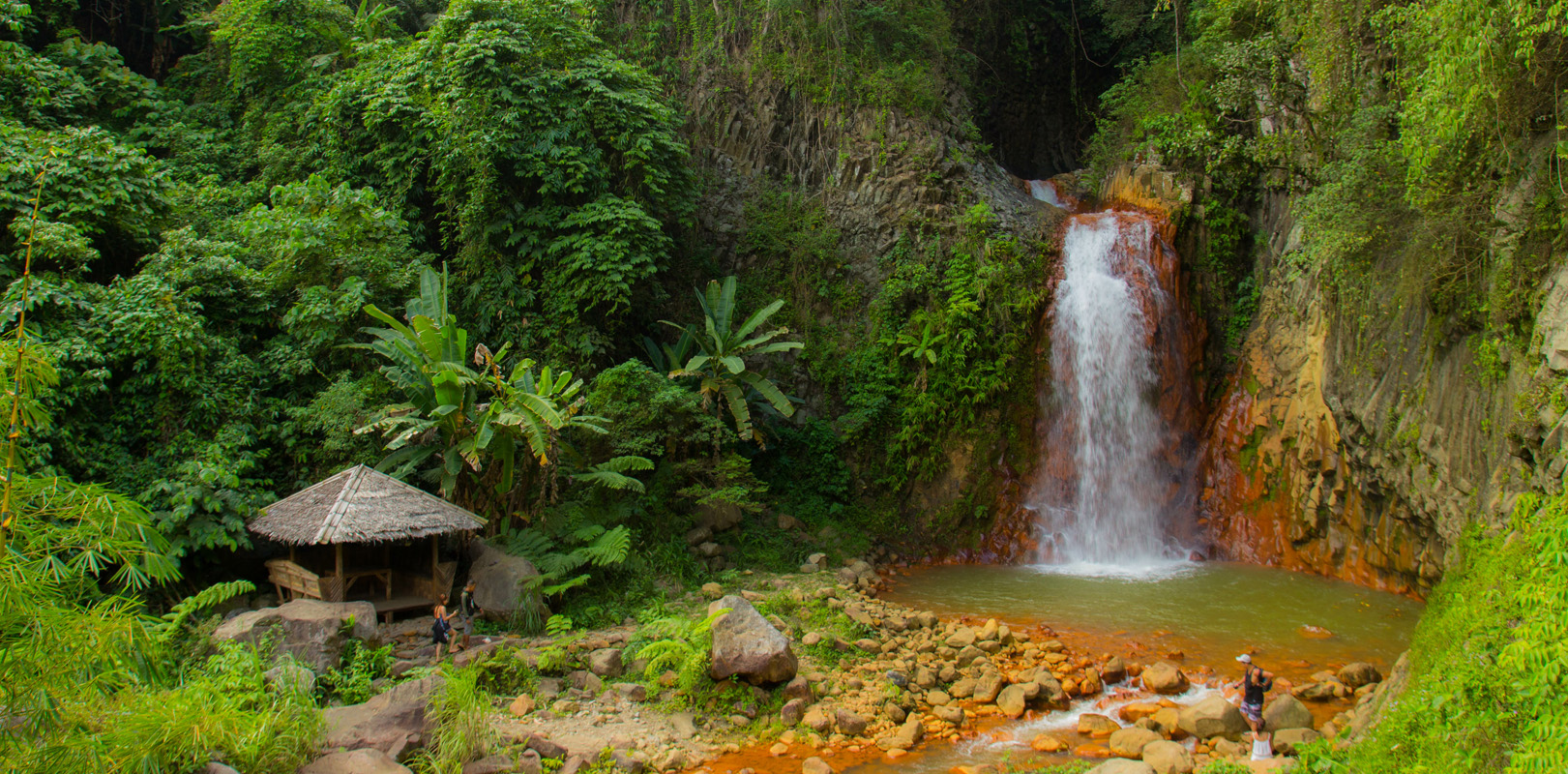 Best places to visit in Dumaguete - Pulangbato Falls