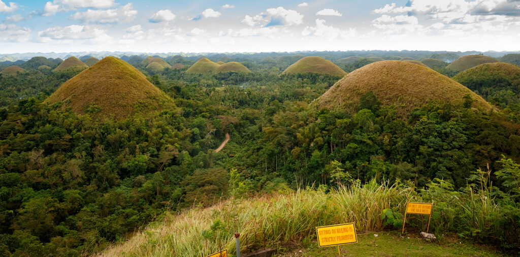 Best Places to Visit in the Philippines - Chocolate Hills 